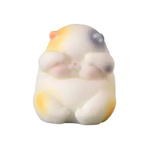 Figurine de chat dodu en résine, pose 'ne rien voir', pour déco de micro-paysage