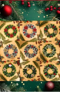 Présentation détaillée de neuf couronnes de Noël artificielles variées avec décorations.