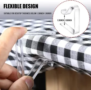 Détail du clip de nappe transparent adapté aux tables d'une épaisseur de 1,38 à 1,96 pouces.