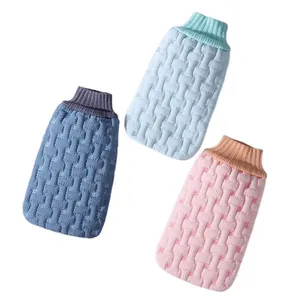 Set aus drei strukturierten Peeling-Bademuffen in Blau, Rosa und Hellblau für Dusche