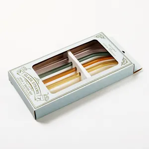 Ensemble de pailles en verre colorées réutilisables comprenant quatre pièces et un goupillon