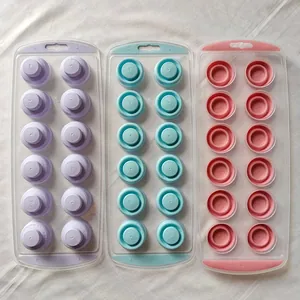 Stampo per cubetti di ghiaccio in silicone a 12 celle con coperchio telescopico