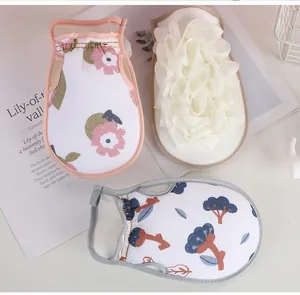 Double-sided printed exfoliating bath mitts with integrated mesh loofah for body care