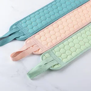 Longue sangle de gommage pour le dos avec texture en nid d'abeille en trois couleurs
