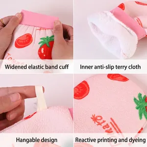 Pink thickened exfoliating bath glove with fruit print and elastic cuff design