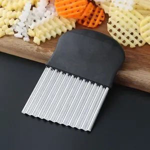 Stainless steel crinkle cutter for making wavy potato fries and vegetable slices