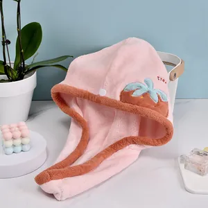 Serviette turban séchante fraise rose en microfibre ultra-absorbante pour cheveux