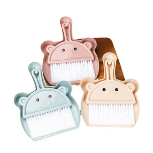 Lindo mini juego de limpieza de escoba y recogedor con forma de oso, tres colores pastel