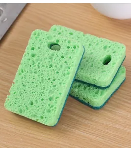 Lot de trois éponges en pâte de bois vertes double face avec trous de suspension cuisine