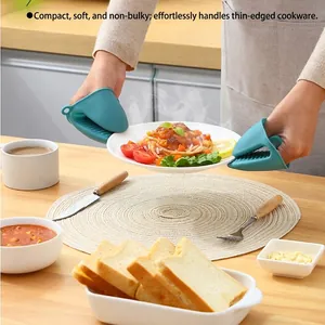Durable anti-slip silicone heat resistant pinch mitts for handling hot plates and cookware