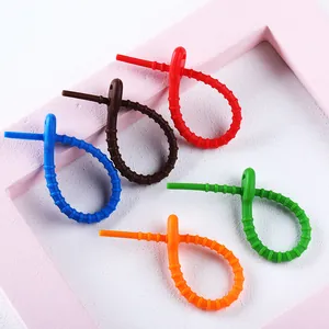 Set di fascette colorate in silicone riutilizzabili per la gestione di fili e cavi