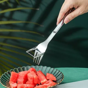 Cortador De Sandía Multifuncional De Acero Inoxidable Tenedor Cortador De Frutas Creativo Herramienta Para Cubitos De Cocina Estilo Moderno