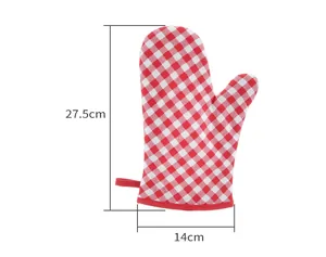 Vue détaillée montrant les dimensions (27,5 cm x 14 cm) du gant de four à carreaux rouges