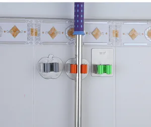 Détail du support de vadrouille mural en acier inoxydable avec pince à rouleau antidérapante