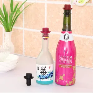Creative hat-shaped food-grade silicone bottle stoppers for wine and beer bottles