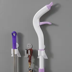 Supporto per Scopa a Muro in Plastica a Faccina Sorridente Gancio Adesivo per Mocio Senza Foro per Organizzazione Bagno Cucina