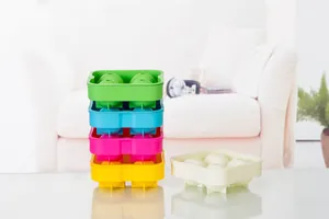 Stampi per sfere di ghiaccio in silicone impilabili a 4 fori multicolore per la casa