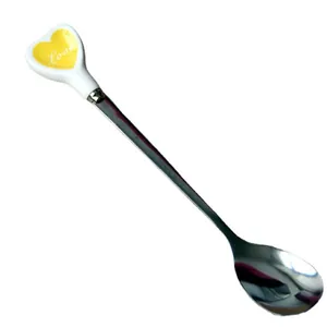 Cucchiaino da caffè a forma di cuore in acciaio inox con design Love per dessert