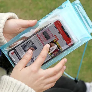 Transparente blaue PVC wasserdichte Handytasche mit Kordelzug für das Schwimmen im Freien