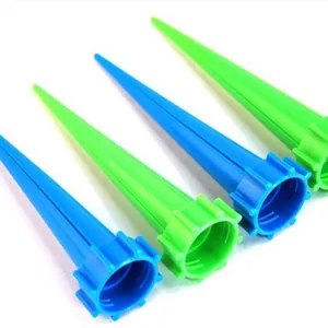 Sistema di Irrigazione a Goccia Automatico Picchetto per Auto-irrigazione per Piante da Interno ed Esterno Dispositivo di Irrigazione da Giardino in Plastica