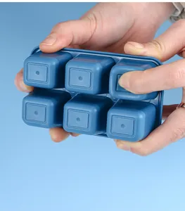 Bandeja de cubitos de hielo de silicona azul flexible de 6 cavidades para uso doméstico