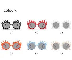 Aperçu de lunettes de soleil pour enfants en forme de flamme en six couleurs.