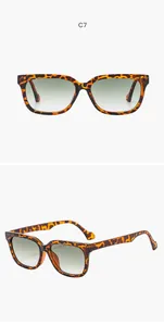 Detailoverzicht van vintage vierkante zonnebrillen met luipaardprint en verloopglazen.