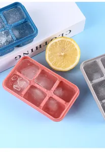 Vista detallada de bandejas de silicona para 6 cubitos de hielo con guarnición