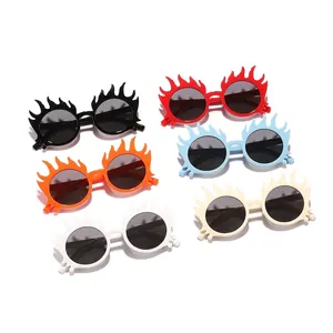 Lunettes de soleil mignonnes en forme de flamme pour enfants en plusieurs couleurs