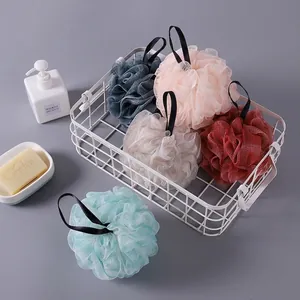 Weiches Set bunter Badeschwämme mit Aufhängeschlaufe zum Peelen unter der Dusche