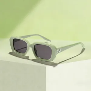Occhiali da sole quadrati alla moda per bambini con protezione UV in verde chiaro