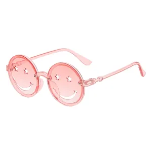 Lindas gafas de sol redondas rosas transparentes para niños con estrellas y sonrisas