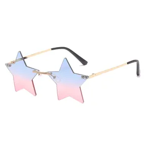Occhiali da sole a stella senza montatura con lenti sfumate nei colori blu e rosa