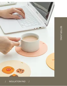 Sottobicchieri in silicone resistenti al calore con motivi a cartoni animati da ufficio.