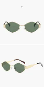Lunettes de soleil géométriques tendance pour femmes avec monture dorée et branches larges