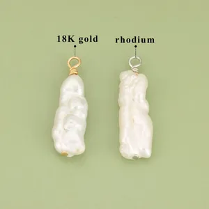 Pendenti in perle barocche naturali con filo metallico avvolto in oro 18K e rodio