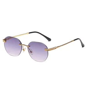 Stilvolle randlose Sonnenbrille mit lila Verlaufsgläsern und goldenen Metallbügeln