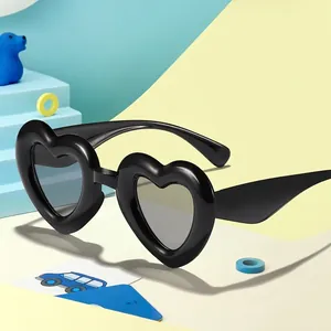 Kids Heart Shaped Sunglasses Retro Ins Style UV400 Protection PC Frame AC Lens Cute Eyewear For Boys Girls Outdoor Party Fashion Accessory