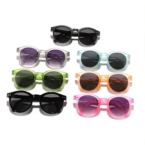 Modische, klappbare Kinder-Sonnenbrille mit rundem Rahmen in Bonbonfarben mit UV-Schutz