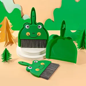 Lindo juego de mini escoba y recogedor de rana verde para la limpieza del escritorio