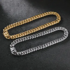 Schwere Panzerketten-Halsketten in Gold und Silber mit strukturiertem Verschluss