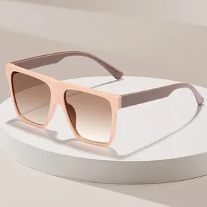 Stijlvolle oversized vierkante zonnebril voor dames met beige montuur en gradiënt