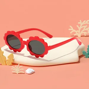 Cute red flower-shaped children's sunglasses for stylish outdoor sun protection and fun