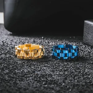 Anelli stile cinturino orologio in acciaio titanio, finitura oro e blu, streetwear