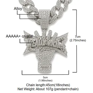 Dettaglio collana hiphop con pendente da 7 cm e specifiche dei cristalli AAAAA+ incluse