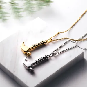 Vintage-Halskette mit Hammer-Anhänger aus Titanstahl in Gold- und Silber-Optik für Herren