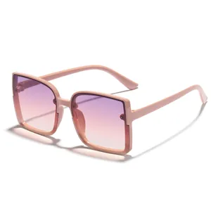 Occhiali da sole quadrati oversize rosa alla moda con lenti sfumate viola per donna