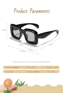 Vista macro di occhiali da sole quadrati per bambini con dimensioni e specifiche.