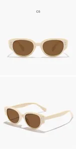Lunettes de soleil rétro beige pour enfants avec verres bruns et protection UV400.