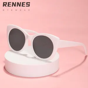 Lunettes de soleil carrées blanches pour enfants avec verres foncés protection UV